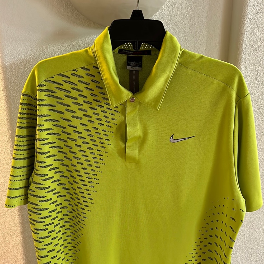 COPY - Nike Dri-Fit Tiger Woods Collection Golf